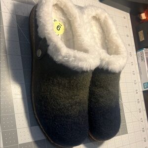 Earth Origins Green and Blue Women's Flats